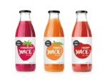 botellas de jugo etiquetados